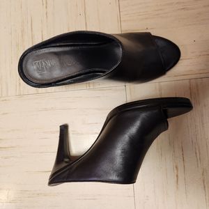 MT Clara leather upper.